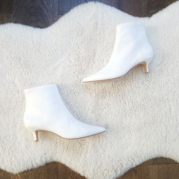 NWOT Reformation Charlotte Minimilist White Leather Booties - Picture 3 of 11